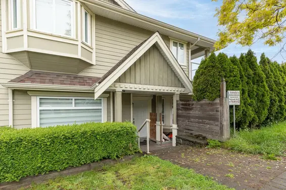 1327 Forbes Avenue, North Vancouver