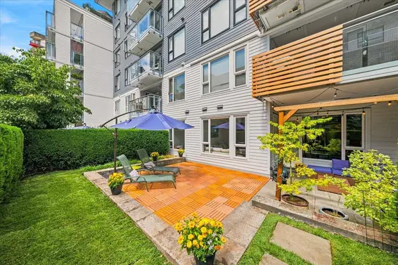 3 221 East 3 Street, North Vancouver