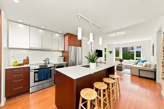 3 221 East 3 Street, North Vancouver For Sale - image 7