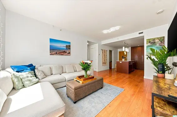3 221 East 3 Street, North Vancouver For Sale - image 9