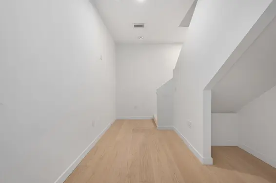 122 650 East 2nd Street, North Vancouver For Sale - image 22