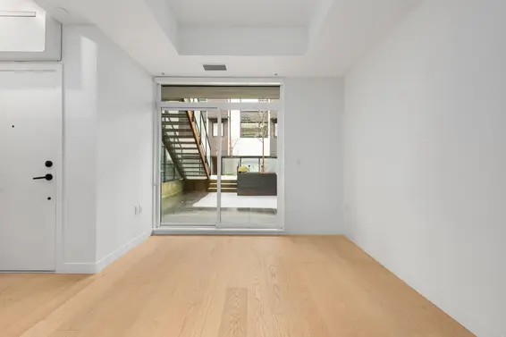 122 650 East 2nd Street, North Vancouver For Sale - image 4