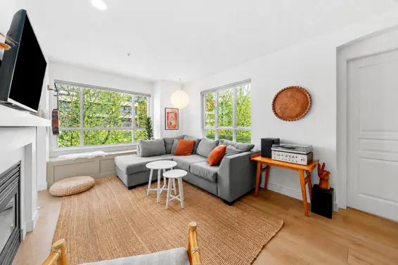 301 333 East 1st Street, North Vancouver For Sale - image 2