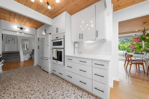 3455 Calder Avenue, North Vancouver For Sale - image 14