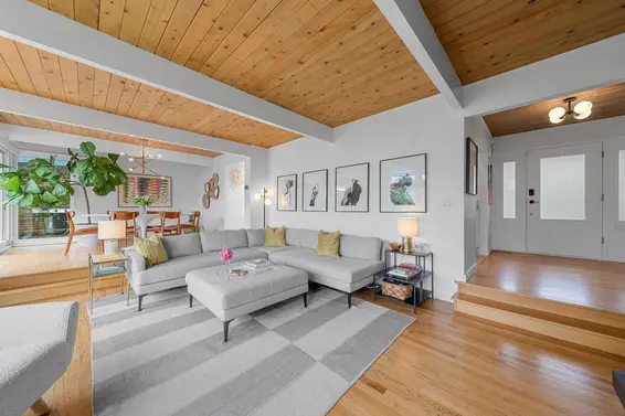 3455 Calder Avenue, North Vancouver For Sale - image 6
