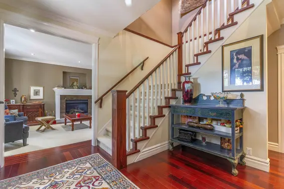 358 East 14th Street, North Vancouver For Sale - image 2