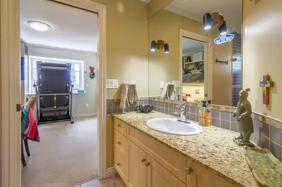 358 East 14th Street, North Vancouver For Sale - image 22