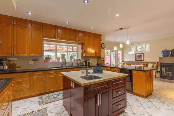 358 East 14th Street, North Vancouver For Sale - image 9