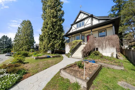 628 East 5th Street, North Vancouver