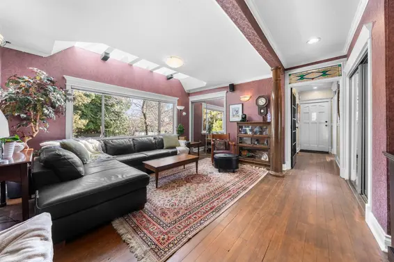 628 East 5th Street, North Vancouver For Sale - image 2