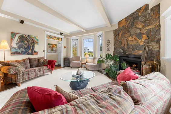 628 East 5th Street, North Vancouver For Sale - image 9