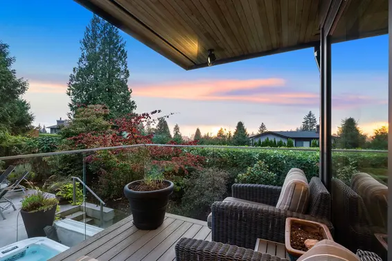 990 Jefferson Avenue, West Vancouver For Sale - image 2