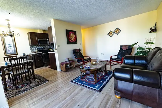 402 145 St. Georges Avenue, North Vancouver For Sale - image 2