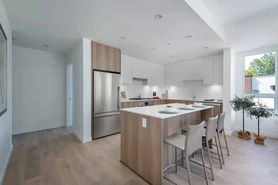 207 715 West 15Th Street, North Vancouver For Sale - image 4