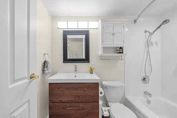 205 252 West 2nd Street, North Vancouver For Sale - image 12