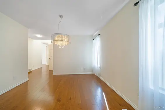1072 Clements Avenue, North Vancouver For Sale - image 10