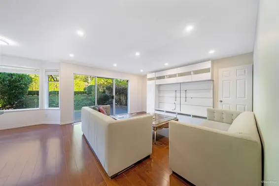 1072 Clements Avenue, North Vancouver For Sale - image 4