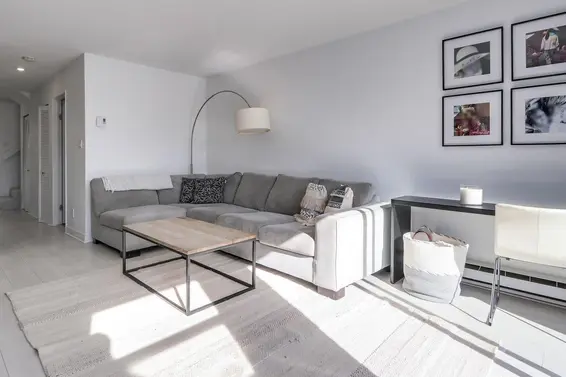 29 900 West 17th Street, North Vancouver For Sale - image 3