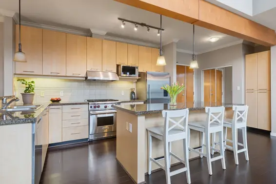 514 560 Raven Woods Drive, North Vancouver