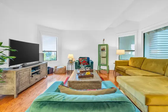 5730 Owl Court, North Vancouver
