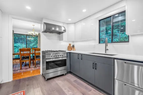 5730 Owl Court, North Vancouver For Sale - image 9