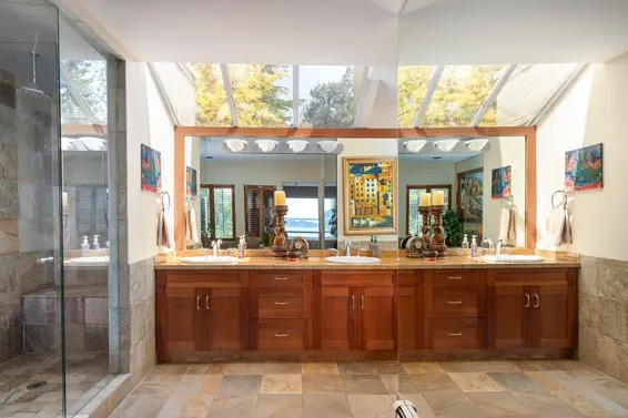 4729 Woodburn Road, West Vancouver For Sale - image 24