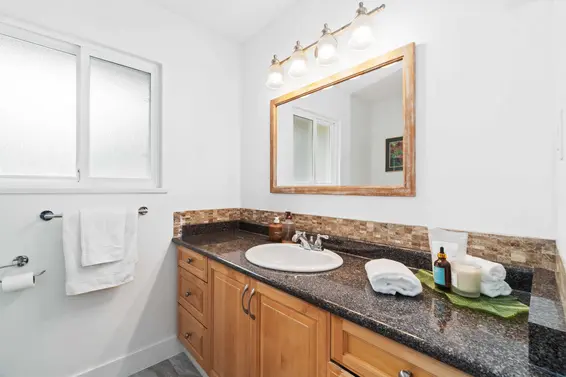 2681 Standish Drive, North Vancouver For Sale - image 13