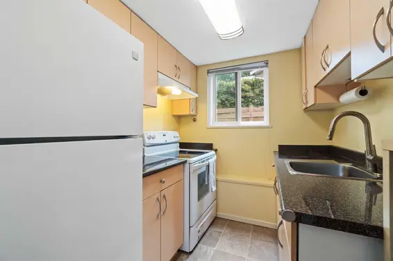 2681 Standish Drive, North Vancouver For Sale - image 18