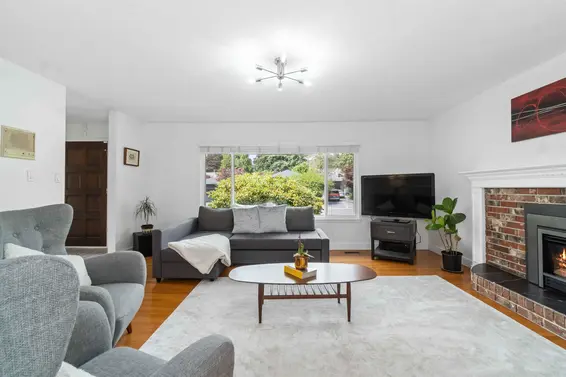 2681 Standish Drive, North Vancouver For Sale - image 5