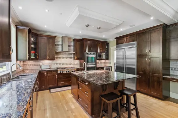 352 St. James Crescent, West Vancouver For Sale - image 8