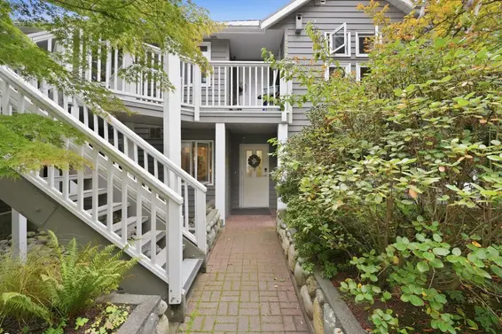 102 1538 Bowser Avenue, North Vancouver