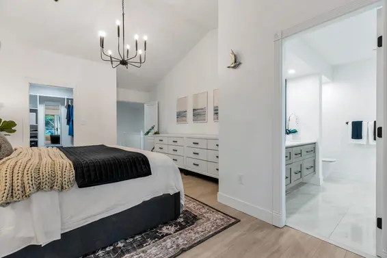 1102 Strathaven Drive, North Vancouver For Sale - image 13