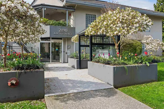 303 2190 Argyle Avenue, West Vancouver For Sale - image 38