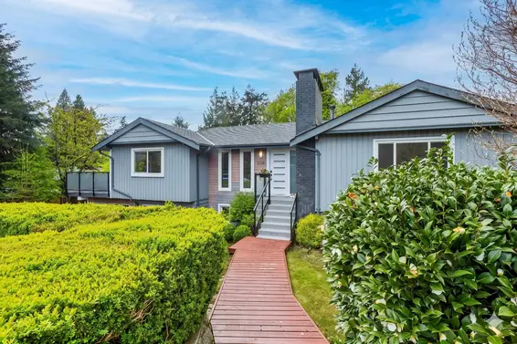 2999 Larson Road, North Vancouver