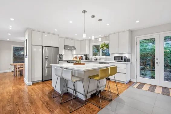 6965 Marine Drive, West Vancouver For Sale - image 12