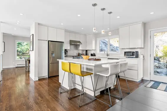 6965 Marine Drive, West Vancouver For Sale - image 9