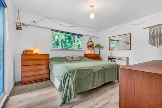 852 East 17th Street, North Vancouver For Sale - image 13
