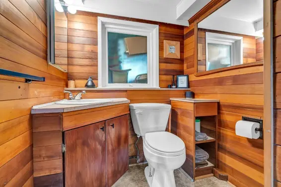 852 East 17th Street, North Vancouver For Sale - image 23
