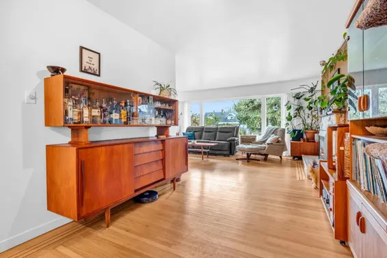 852 East 17th Street, North Vancouver For Sale - image 6