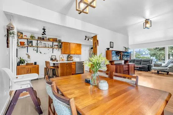 852 East 17th Street, North Vancouver For Sale - image 7
