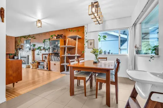 852 East 17th Street, North Vancouver For Sale - image 8