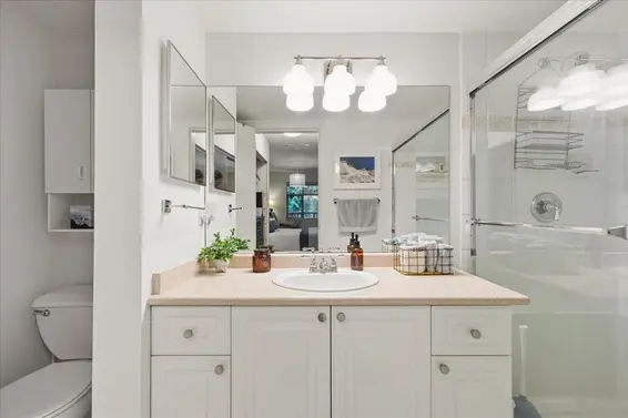 411 2059 Chesterfield Avenue, North Vancouver For Sale - image 19