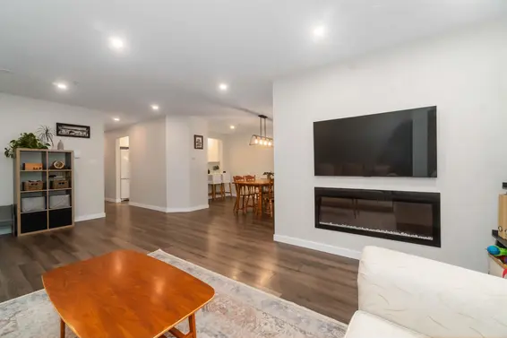 310 1000 Bowron Court, North Vancouver For Sale - image 11