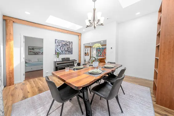 2540 Boswell Avenue, North Vancouver For Sale - image 10