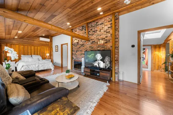 2540 Boswell Avenue, North Vancouver For Sale - image 16