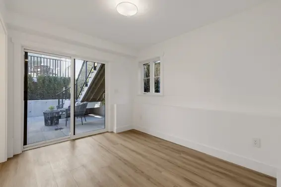 1 326 West 14th Street, North Vancouver For Sale - image 32