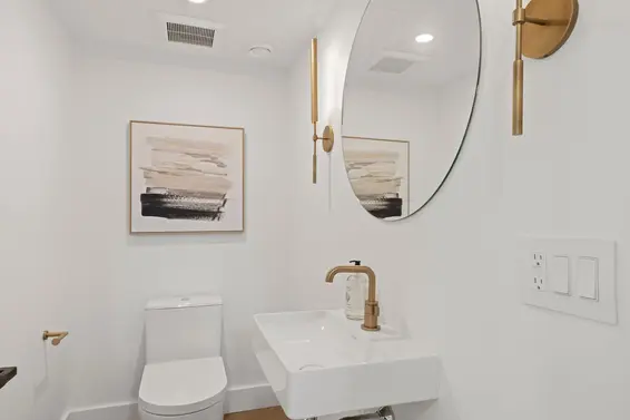 1 326 West 14th Street, North Vancouver For Sale - image 7