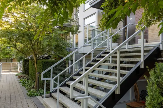 234 735 West 15th Street, North Vancouver For Sale - image 33