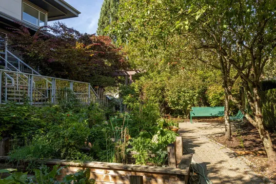 234 735 West 15th Street, North Vancouver For Sale - image 35