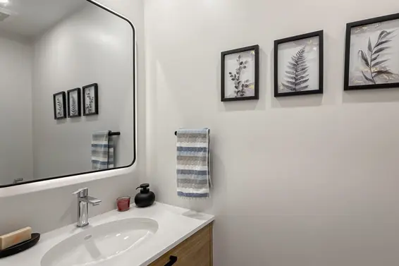 1823 Chesterfield Avenue, North Vancouver For Sale - image 16